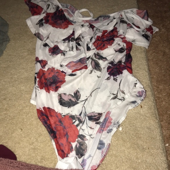 Clothes - Picture 7 of 8